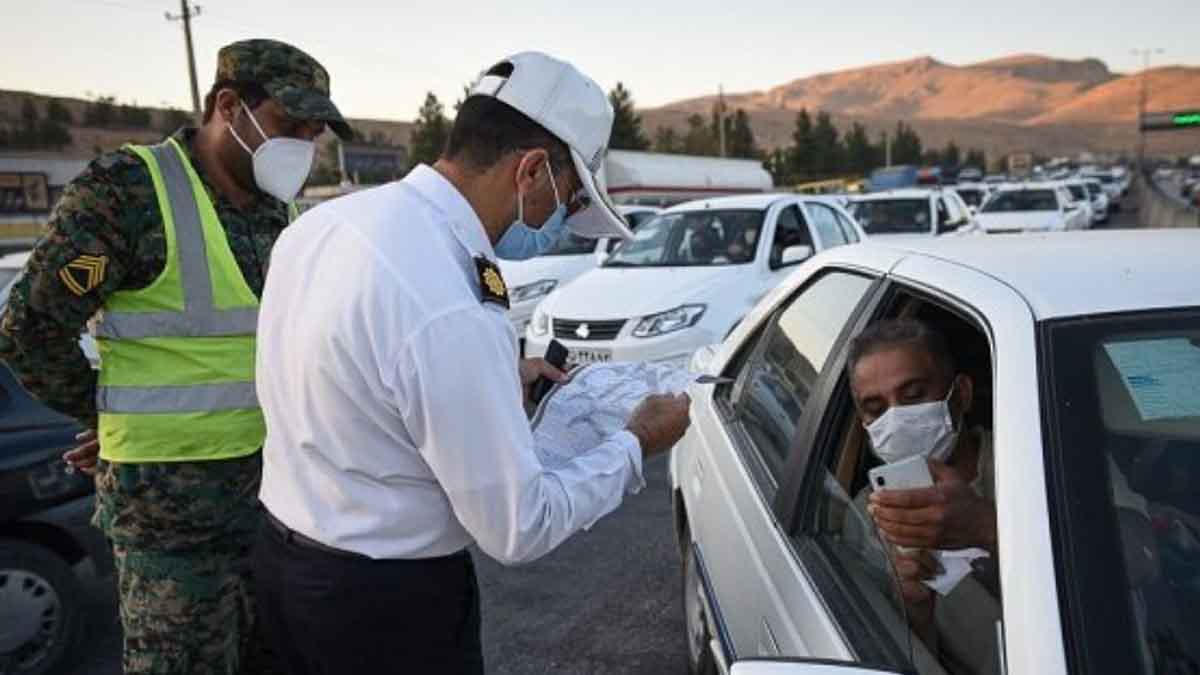 رئیس پلیس راهور انتظامی کشور از جریمه ۲۹۹ هزار خودرو در ایام نوروز به دلیل عدم تزریق واکسن توسط مالکانشان خبر داد.