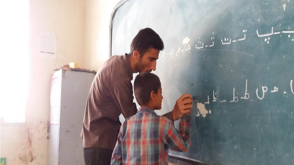 وزیر آموزش و پرورش: حقوق معلمان به‌اندازه کارمندان دولت نیست