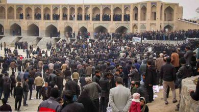ببینید | گزارش اخبار تلویزیون از اصفهان: تعداد اندکی شعار تند دادند