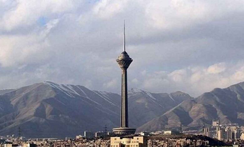 وضعیت آلودگی هوای تهران ۱۴۰۱/۰۹/۰۵؛ هوای "ناسالم برای گروه‌های حساس"