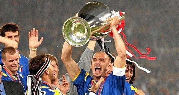 جان‌لوکا ویالی، اسطوره فوتبال ایتالیا درگذشت