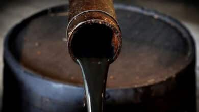 باید بند ناف اقتصاد را از صادرات نفت خام ببریم