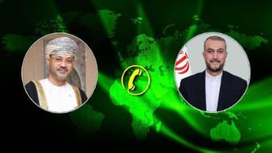 گفتگوی تلفنی وزرای خارجه ایران و عمان درباره روابط دو کشور