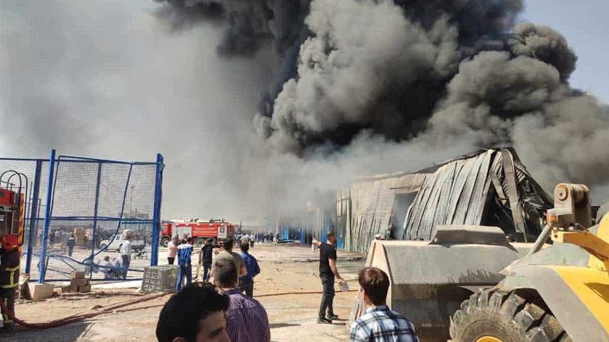 آتش‌سوزی در کارخانه "پترو پالایش گهر" دورود
