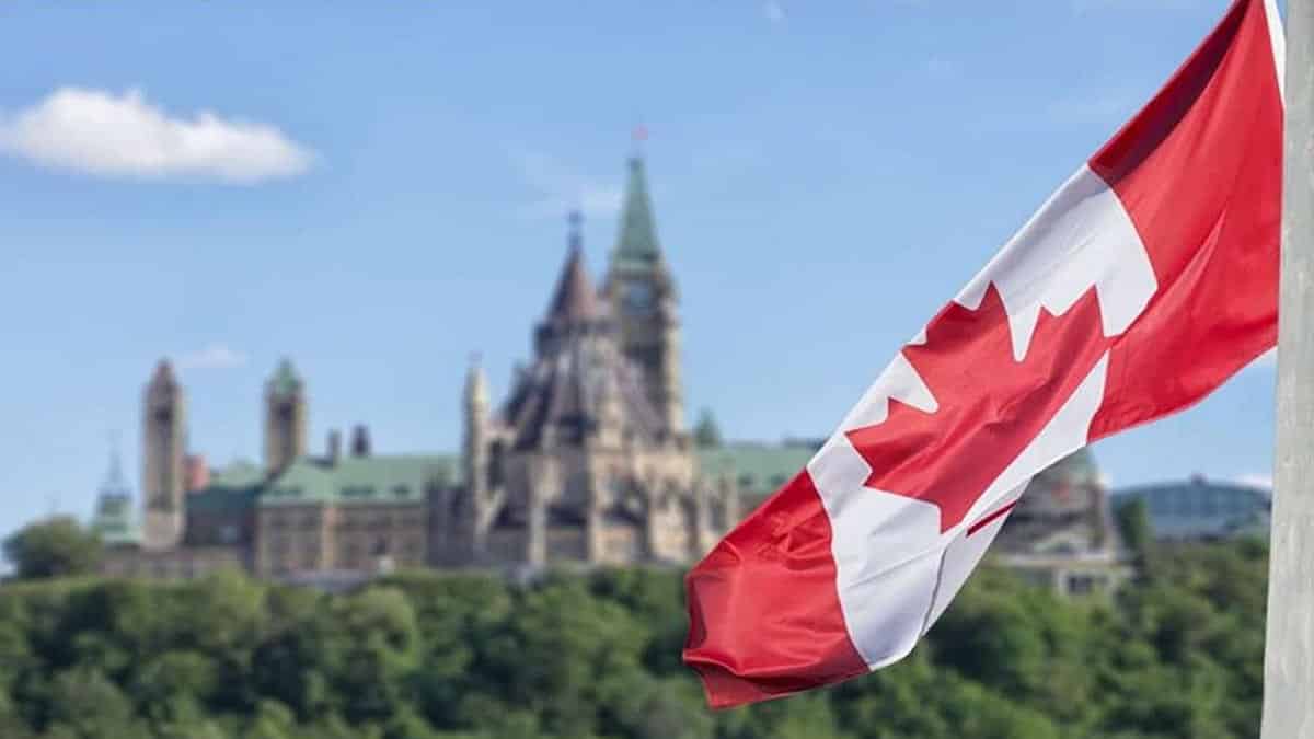 تحریم مقامات ایران توسط کانادا