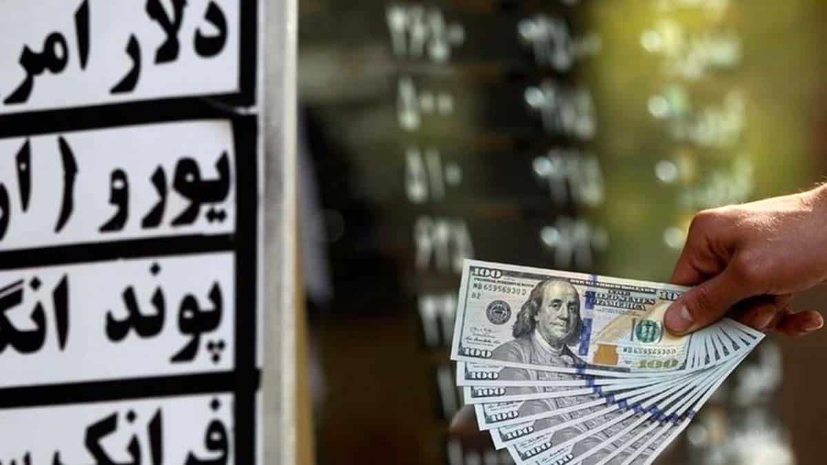 قیمت دلار امروز 2 مهر 1402 / تاثیر شاخص‌های اقتصادی بر روند بازار ارز