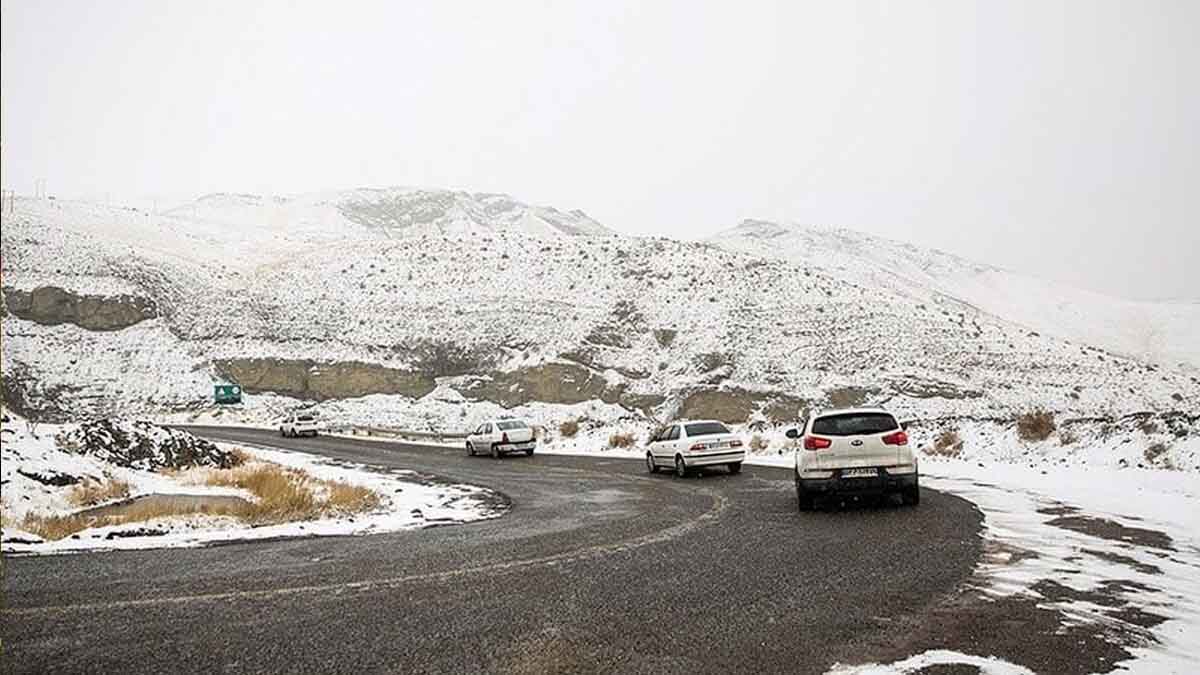 هواشناسی ایران ۱۴۰۲/۰۷/۱۷ / هشدار بارش باران و برف برای ۲۱ استان