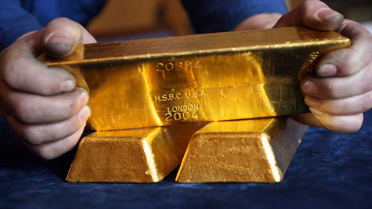 قیمت جهانی طلا عقب‎‌نشینی کرد