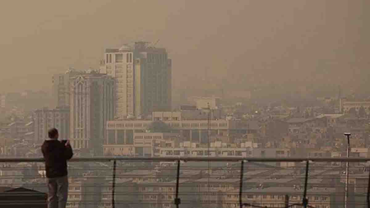 وضعیت هوای تهران ۱۸ آبان ۱۴۰۲ / هوای ناسالم برای گروه‌های حساس