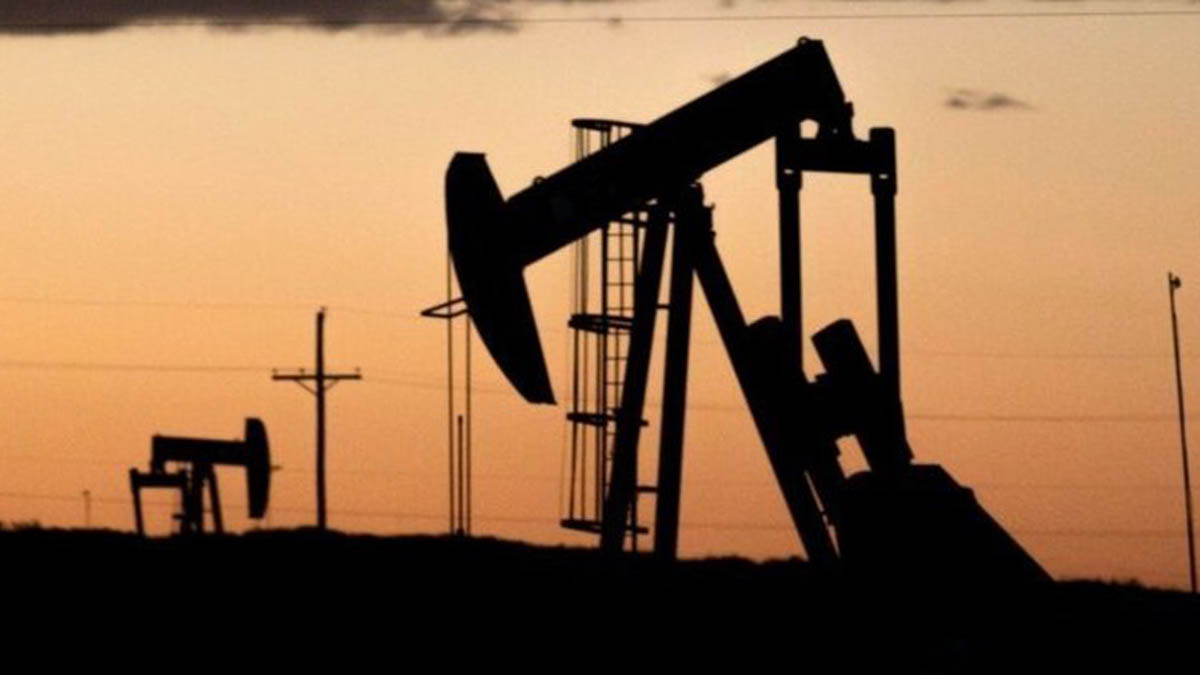 قیمت جهانی نفت ۱۵ آذر ۱۴۰۲