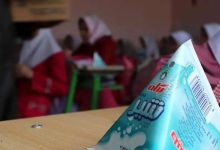 توزیع شیر میان دانش‌آموزان تهرانی آغاز شد