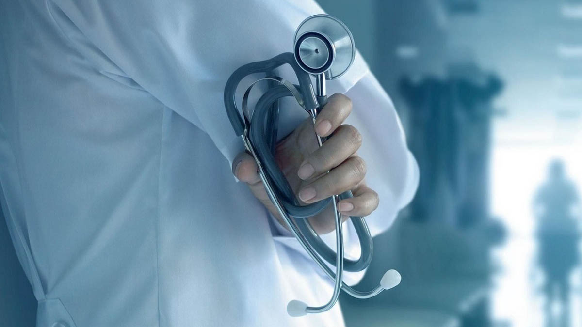 کاشت ناخن و مژه برای پزشکان و پرسنل بیمارستانی ممنوع