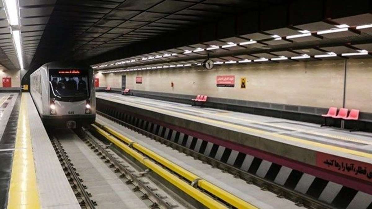فعالیت مترو تهران در شب‌های قدر